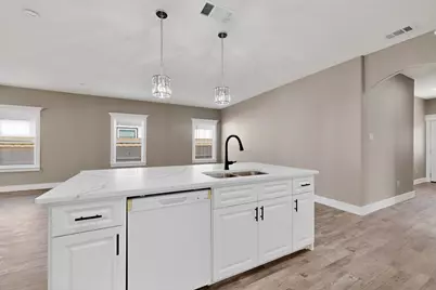 1221 S Rockwall Avenue, Terrell, TX 75160 - Photo 13