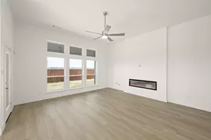 612 Ole Opry Dr, Burleson, TX 76028 - Photo 5