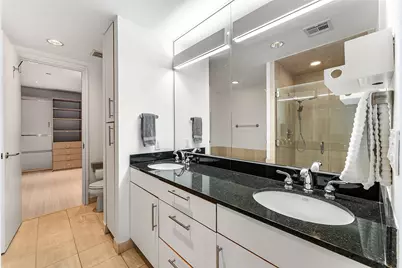 1505 Elm Street #1003, Dallas, TX 75201 - Photo 11