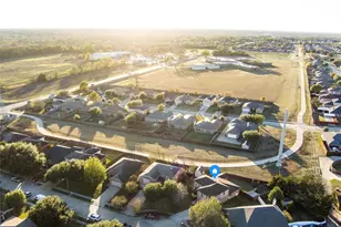 529 Inspiration Dr, Lancaster, TX 75146 - Photo 31