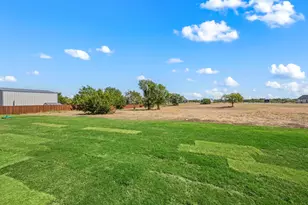 1020 Gatlin Cir, Springtown, TX 76082 - Photo 27