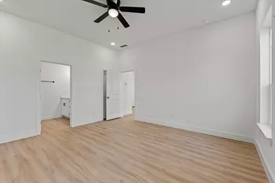 919 W Day Street, Denison, TX 75020 - Photo 17