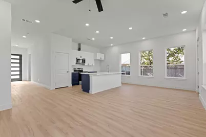 919 W Day Street, Denison, TX 75020 - Photo 17