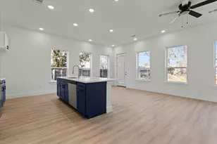 919 W Day St, Denison, TX 75020 - Photo 15