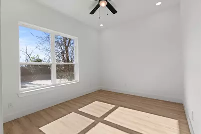 919 W Day Street, Denison, TX 75020 - Photo 19