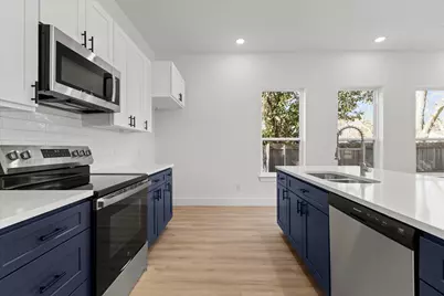 919 W Day Street, Denison, TX 75020 - Photo 11