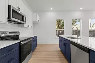 919 W Day St, Denison, TX 75020 - Photo 11