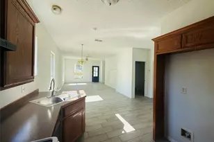 255 SW 7th St, Paris, TX 75460 - Photo 7