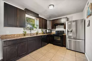 1437 Roma Ln, Fort Worth, TX 76134 - Photo 9