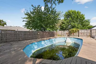 8401 Liberty Ln, Rowlett, TX 75089 - Photo 29