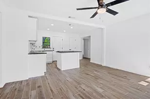 902 Skylark Dr, Arlington, TX 76010 - Photo 13