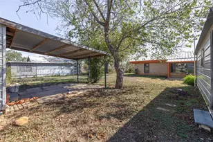 2609 Coggin Ave, Brownwood, TX 76801 - Photo 21