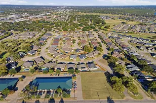 1103 Hilkiah Ct, Granbury, TX 76048 - Photo 37