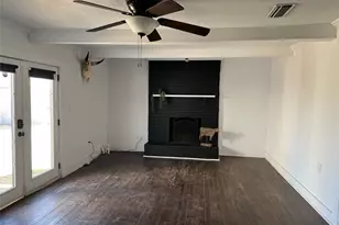 503 S Pearl St, Trenton, TX 75490 - Photo 21