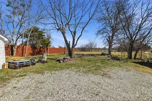 503 S Pearl St, Trenton, TX 75490 - Photo 29