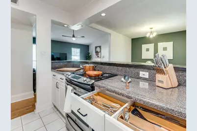 305 Westover Drive, Euless, TX 76039 - Photo 7