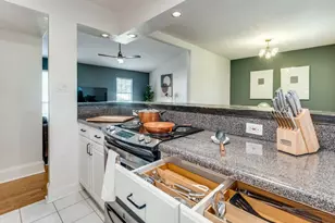 305 Westover Dr, Euless, TX 76039 - Photo 7