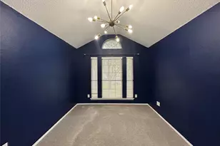 2816 Beaty Ct, Fort Worth, TX 76112 - Photo 17