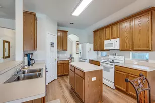 1010 Diane St, Aubrey, TX 76227 - Photo 9