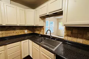 2704 N 32nd St, Waco, TX 76708 - Photo 11