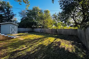 2704 N 32nd St, Waco, TX 76708 - Photo 21
