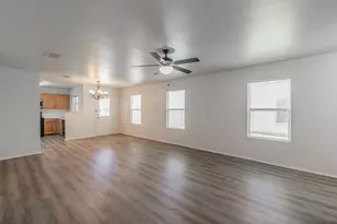 213 Cres Ridge Dr, Fort Worth, TX 76140 - Photo 5