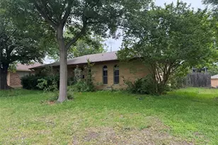 2235 Babalos Ln, Dallas, TX 75228 - Photo 31
