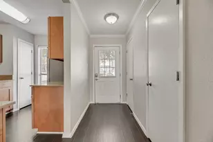 43 Abbey Rd, Euless, TX 76039 - Photo 5