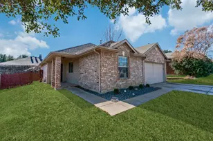 1305 Greenbriar Ln, McKinney, TX 75069 - Photo 1