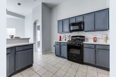 1305 Greenbriar Lane, McKinney, TX 75069 - Photo 5