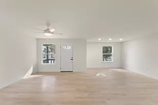 5124 Kilpatrick Ave, Fort Worth, TX 76107 - Photo 3