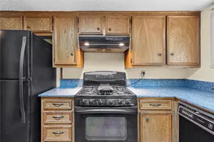 502 Charlotte St, Greenville, TX 75402 - Photo 9