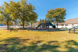 10117 Lakeview Dr, Providence Village, TX 76227 - Photo 33