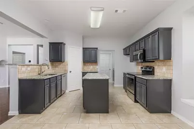 10117 Lakeview Drive, Providence Village, TX 76227 - Photo 5