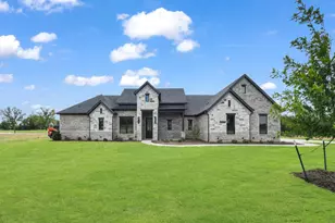 305 Wrangler Ct, Weatherford, TX 76088 - Photo 1