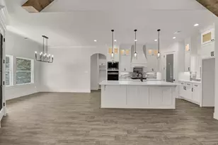 305 Wrangler Ct, Weatherford, TX 76088 - Photo 17