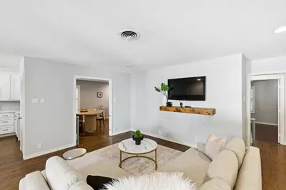 10525 Estate Lane, Dallas, TX 75238 - Photo 7