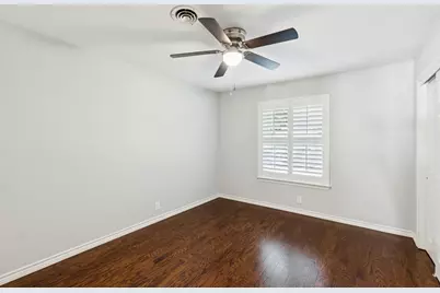 10525 Estate Lane, Dallas, TX 75238 - Photo 19