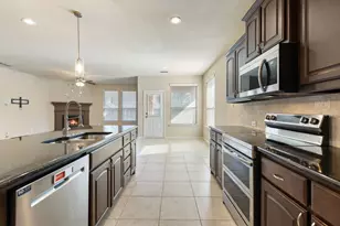 11324 Gold Canyon Dr, Fort Worth, TX 76052 - Photo 9