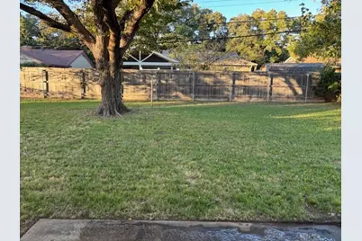 852 W Redbud Drive, Hurst, TX 76053 - Photo 3