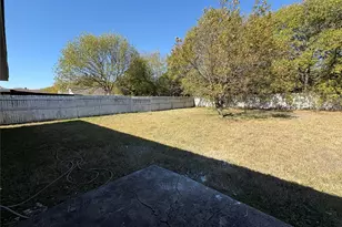 2737 Gant, Lancaster, TX 75134 - Photo 17