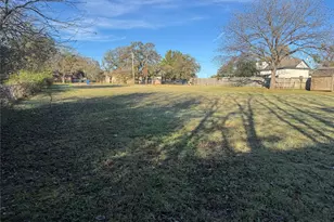 205 College St, Chico, TX 76431 - Photo 35