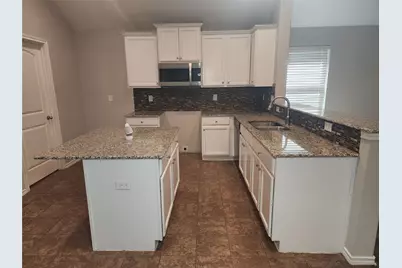 12112 Castleford Way, Fort Worth, TX 76036 - Photo 9