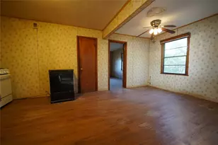 801 N Houston St, Lorena, TX 76655 - Photo 13