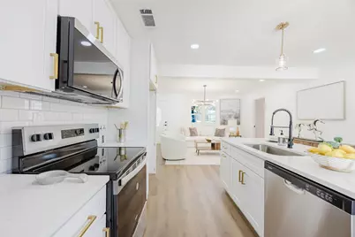 8528 Pemberton Court, White Settlement, TX 76108 - Photo 13