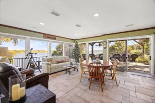 1517 Lakeview Ct, Granbury, TX 76048 - Photo 9