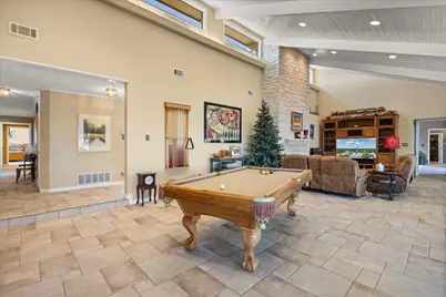 1517 Lakeview Court, Granbury, TX 76048 - Photo 11