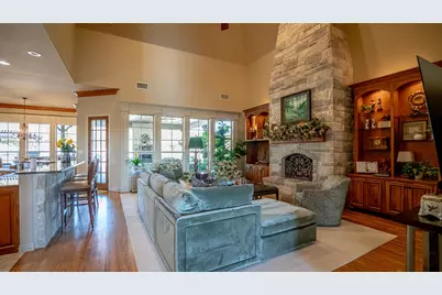 3400 Sundance Court, Granbury, TX 76049 - Photo 9