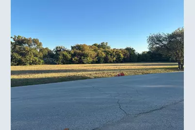 5725 Wilbarger Street, Fort Worth, TX 76119 - Photo 3