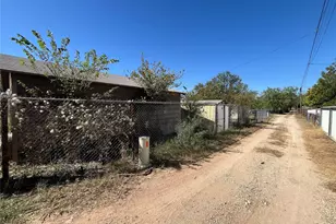 98 Belaire Ave, San Angelo, TX 76903 - Photo 7